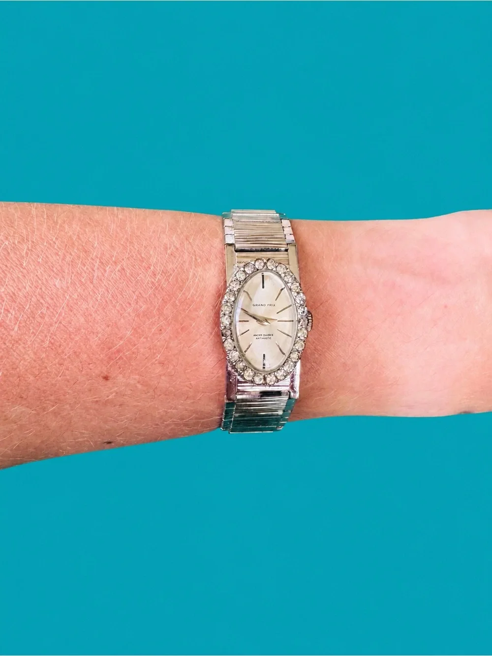 Vintage Grand Prix 17-Jewel Mechanical Ladies Cocktail Watch